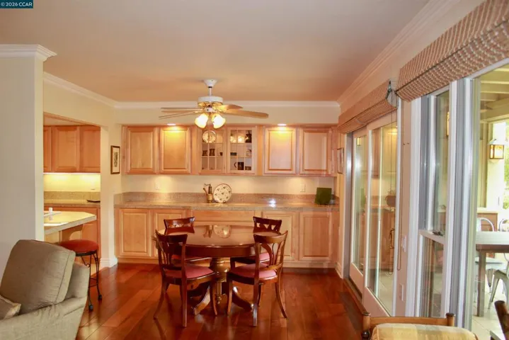 2100 Skycrest Drive 10, Walnut Creek, California 94595