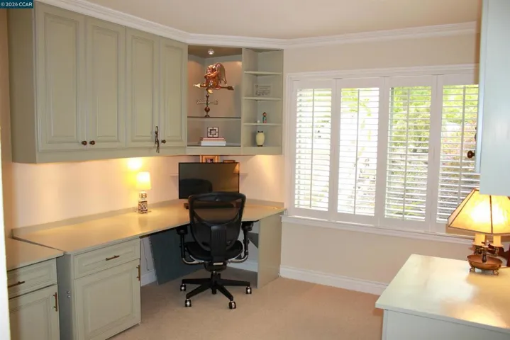 2100 Skycrest Drive 10, Walnut Creek, California 94595