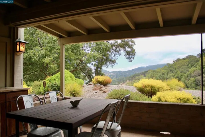 2100 Skycrest Drive 10, Walnut Creek, California 94595