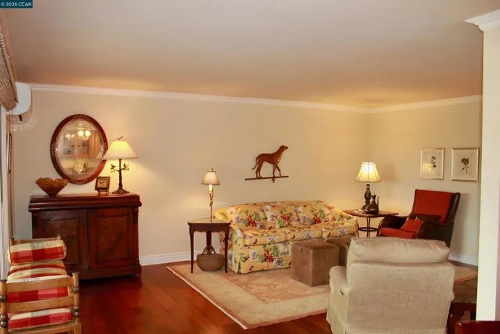 2100 Skycrest Drive 10, Walnut Creek, California 94595