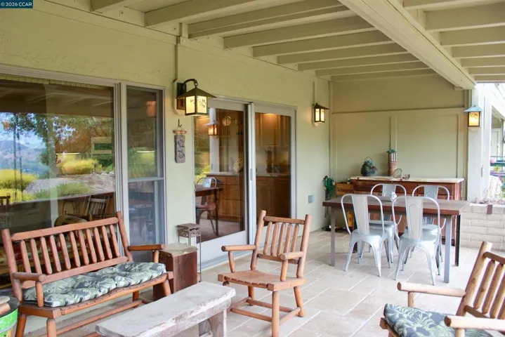 2100 Skycrest Drive 10, Walnut Creek, California 94595
