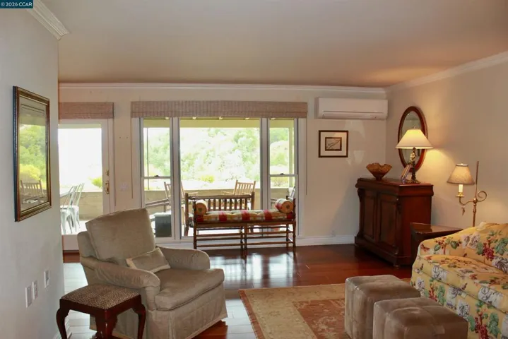 2100 Skycrest Drive 10, Walnut Creek, California 94595
