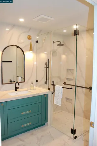 2100 Skycrest Drive 10, Walnut Creek, California 94595