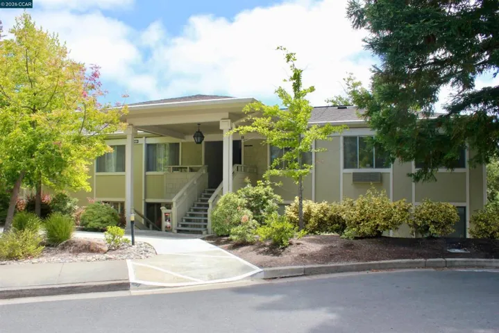 2100 Skycrest Drive 10, Walnut Creek, California 94595