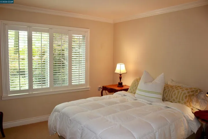 2100 Skycrest Drive 10, Walnut Creek, California 94595