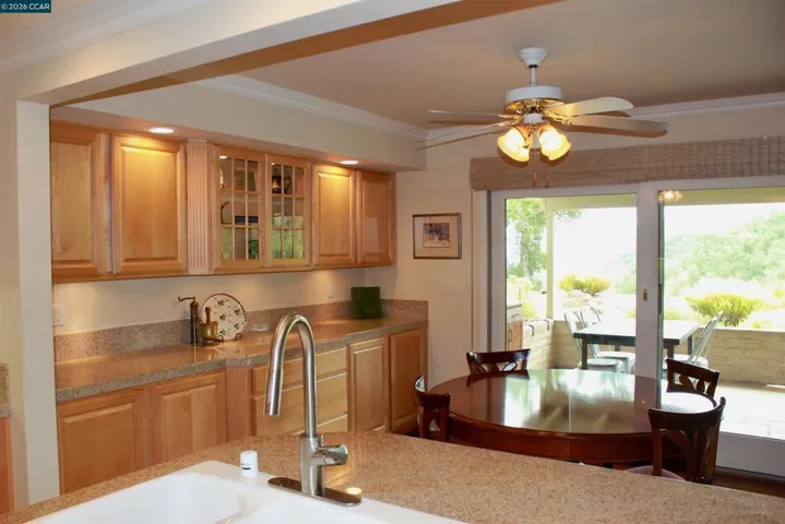 2100 Skycrest Drive 10, Walnut Creek, California 94595