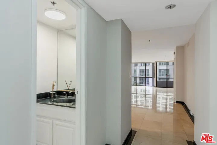 10660 Wilshire Boulevard 703, Los Angeles, California 90024