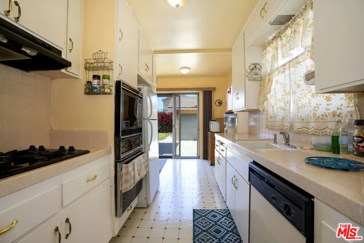 4831 W 121st Street, Hawthorne, California 90250