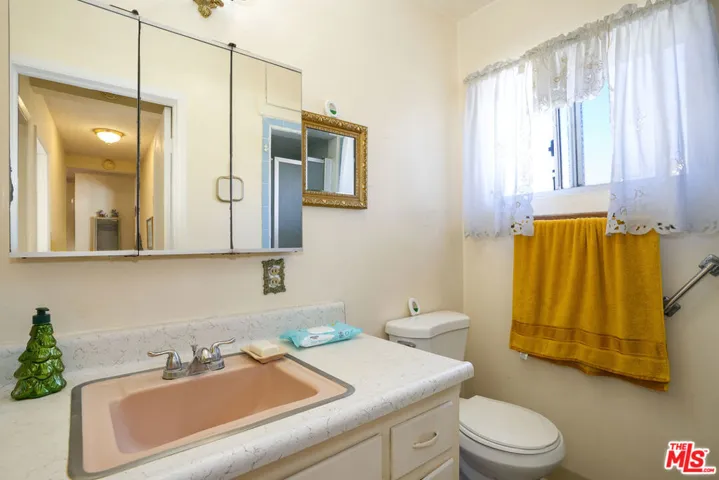 4831 W 121st Street, Hawthorne, California 90250