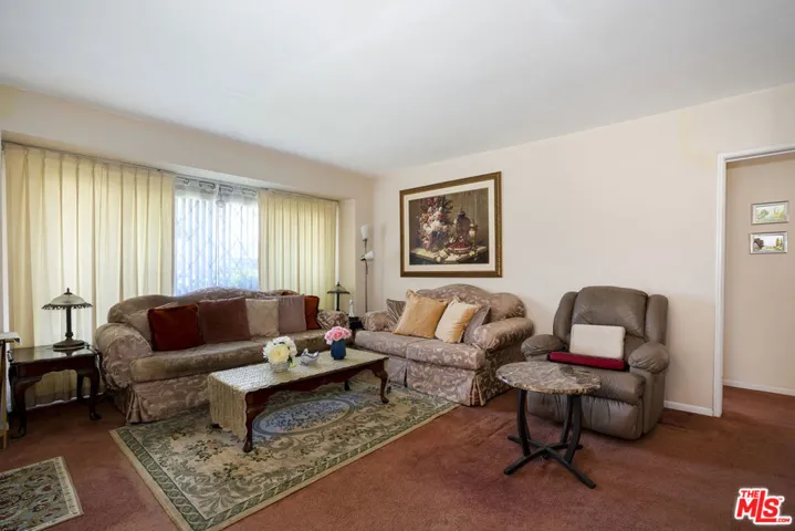 4831 W 121st Street, Hawthorne, California 90250