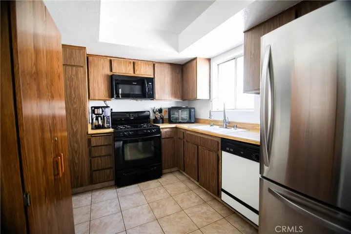 639 E Olive, Burbank, California 91501