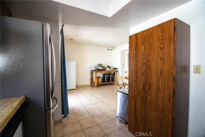 639 E Olive, Burbank, California 91501