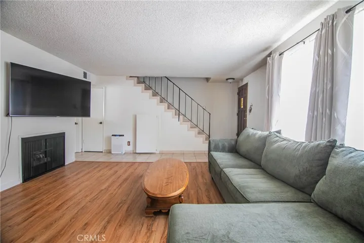 639 E Olive, Burbank, California 91501