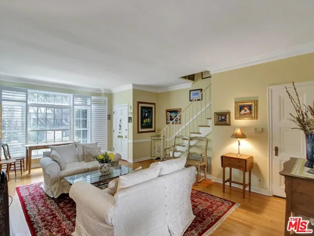 1327 N Hayworth Avenue, West Hollywood, California 90046