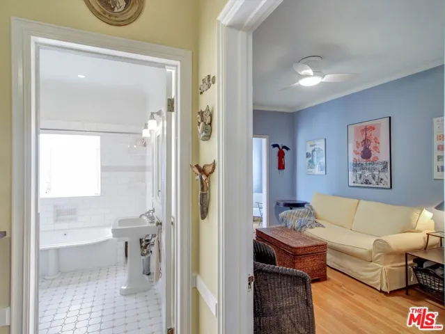 1327 N Hayworth Avenue, West Hollywood, California 90046
