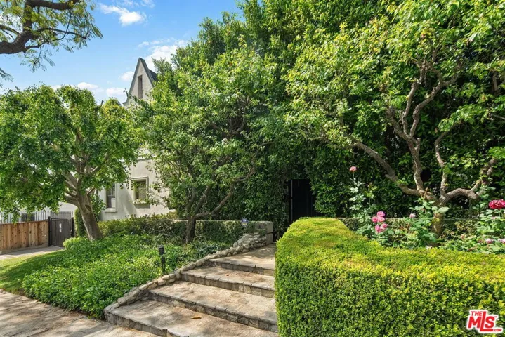 1327 N Hayworth Avenue, West Hollywood, California 90046