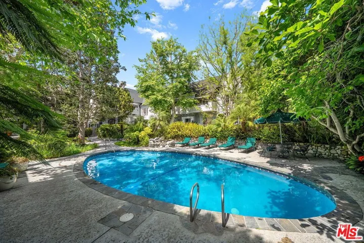 1327 N Hayworth Avenue, West Hollywood, California 90046