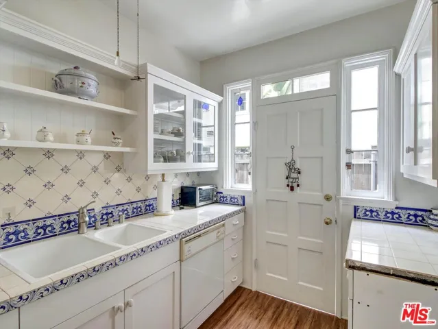 1327 N Hayworth Avenue, West Hollywood, California 90046
