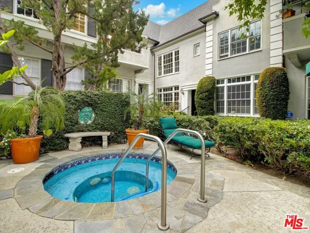 1327 N Hayworth Avenue, West Hollywood, California 90046