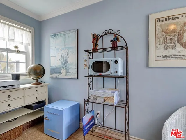 1327 N Hayworth Avenue, West Hollywood, California 90046