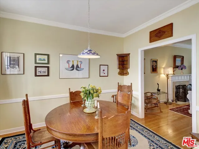 1327 N Hayworth Avenue, West Hollywood, California 90046