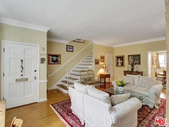 1327 N Hayworth Avenue, West Hollywood, California 90046