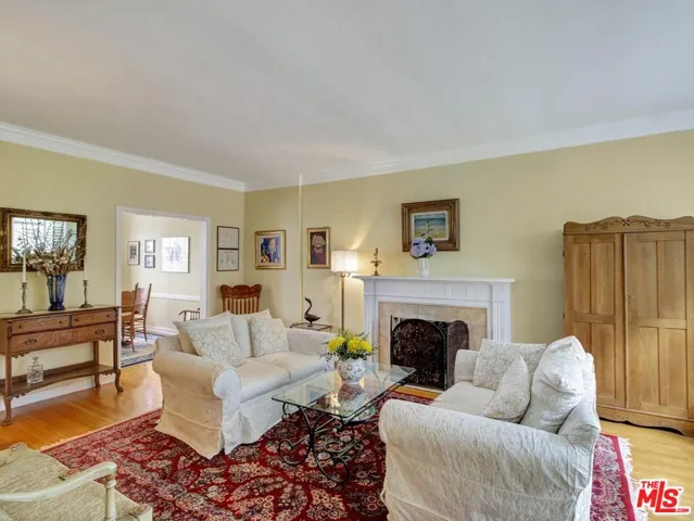 1327 N Hayworth Avenue, West Hollywood, California 90046