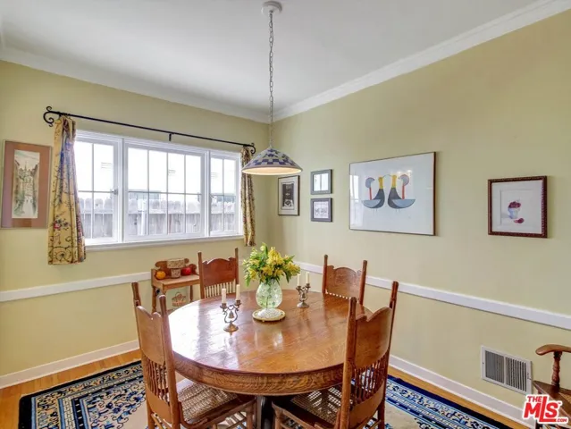 1327 N Hayworth Avenue, West Hollywood, California 90046