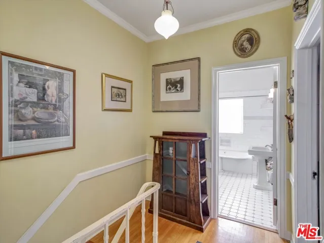 1327 N Hayworth Avenue, West Hollywood, California 90046