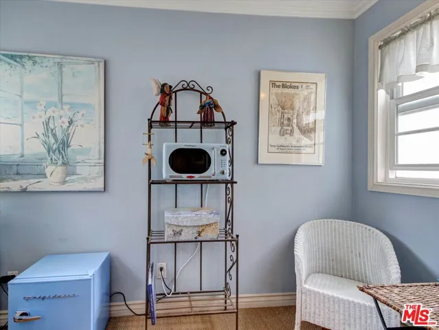 1327 N Hayworth Avenue, West Hollywood, California 90046