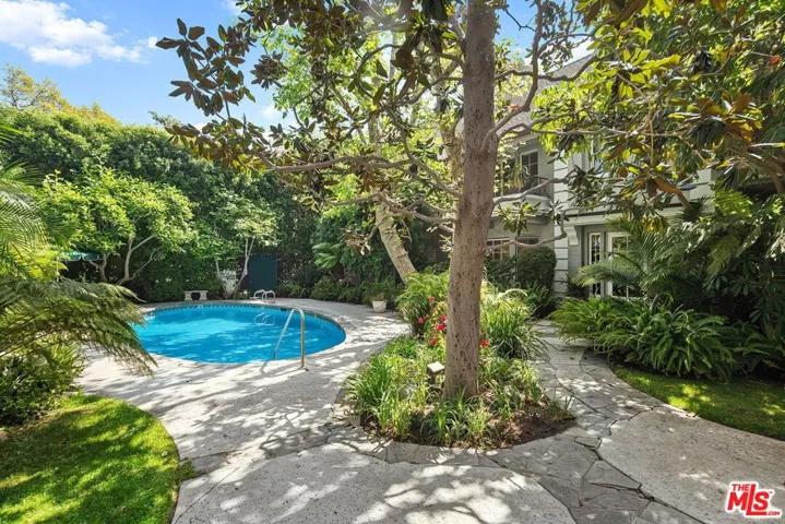 1327 N Hayworth Avenue, West Hollywood, California 90046