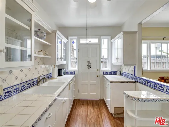 1327 N Hayworth Avenue, West Hollywood, California 90046