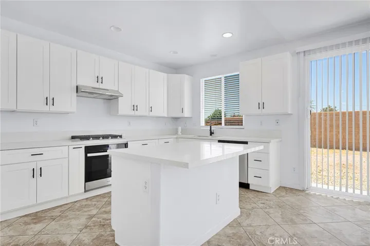 13957 Katelyn Street, Hesperia, California 92345