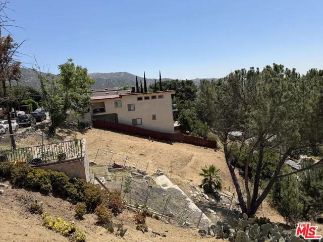 9477 Reverie Road, Tujunga, California 91042