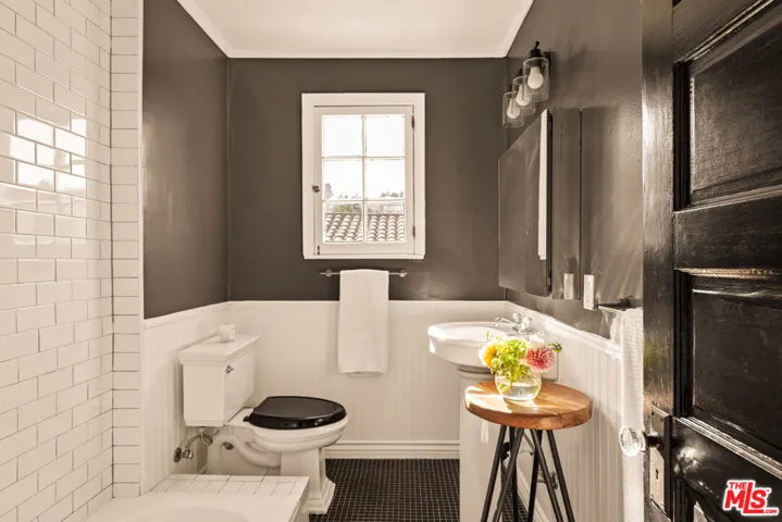 2272 India Street, Los Angeles, California 90039