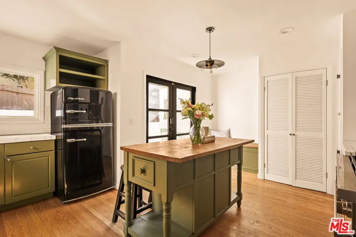2272 India Street, Los Angeles, California 90039