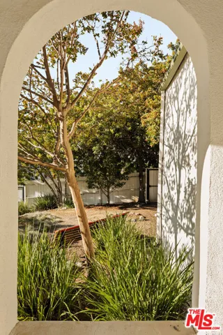 2272 India Street, Los Angeles, California 90039