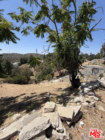 9467 Reverie Road, Tujunga, California 91042