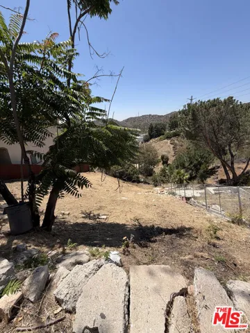 9467 Reverie Road, Tujunga, California 91042