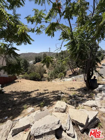 9467 Reverie Road, Tujunga, California 91042