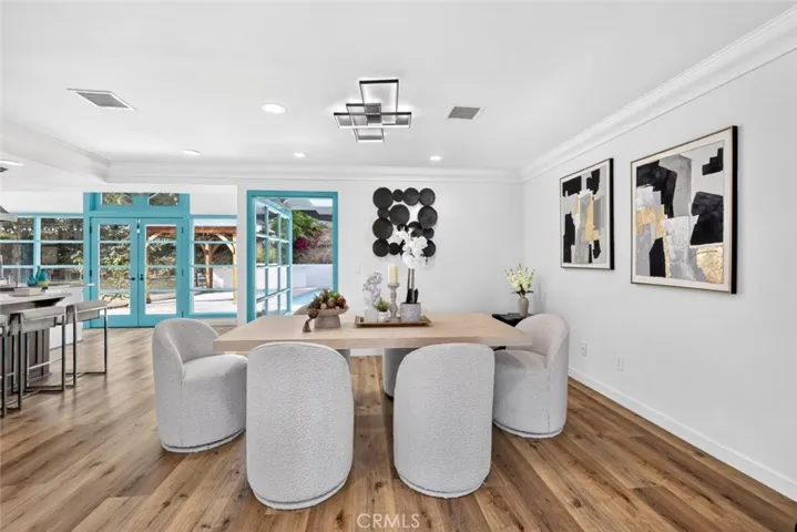 20001 Hiawatha Street, Chatsworth, California 91311