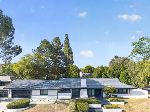 20001 Hiawatha Street, Chatsworth, California 91311