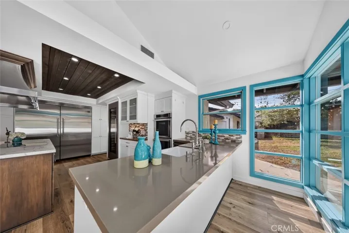 20001 Hiawatha Street, Chatsworth, California 91311