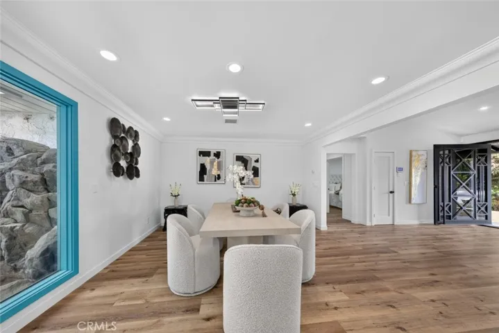 20001 Hiawatha Street, Chatsworth, California 91311