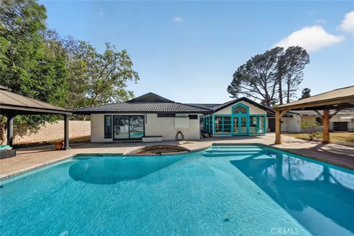 20001 Hiawatha Street, Chatsworth, California 91311