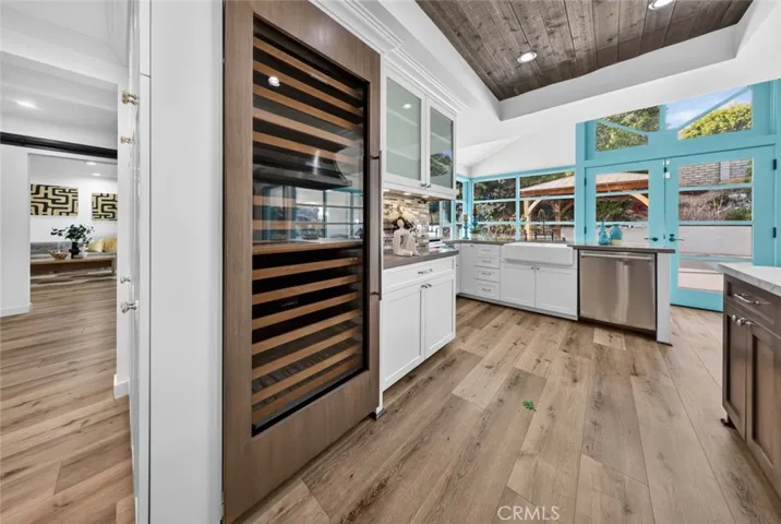 20001 Hiawatha Street, Chatsworth, California 91311