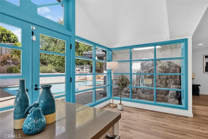 20001 Hiawatha Street, Chatsworth, California 91311