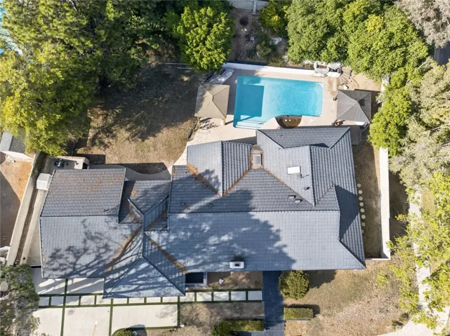 20001 Hiawatha Street, Chatsworth, California 91311