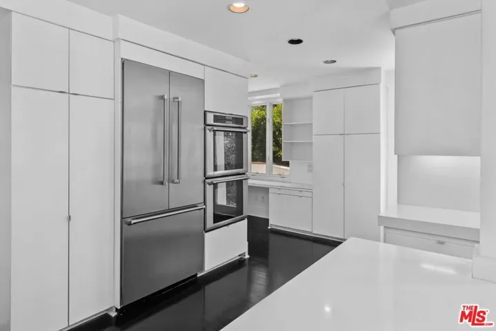 305 S Bedford Drive, Beverly Hills, California 90212