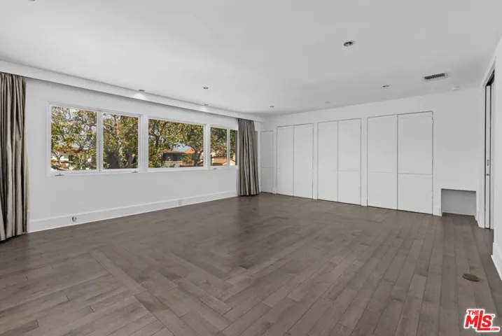 305 S Bedford Drive, Beverly Hills, California 90212